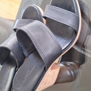 TIMBERLAND SANDALS SIZE 9